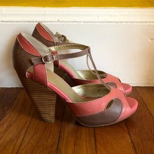 NIB Seychelles Sticky Situation stack heels